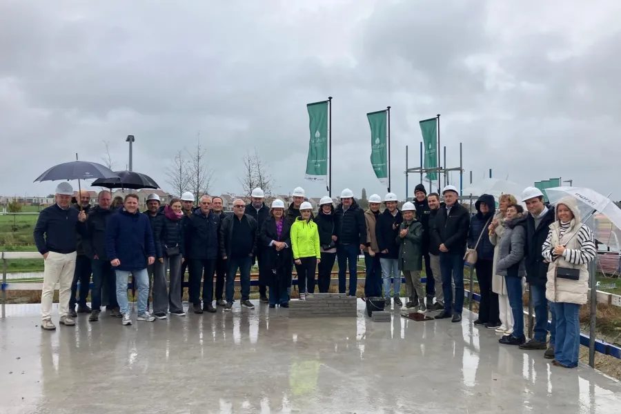 Eerste steen van De Linde