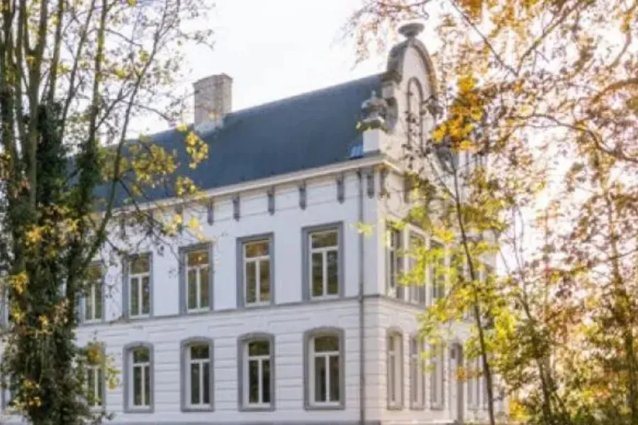 Beren en heren in het kasteel