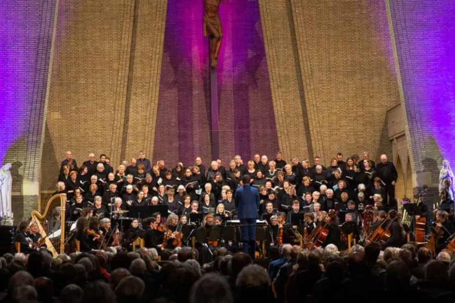 Opera tijdens zondagsviering in O.L.V.-kerk Tielt