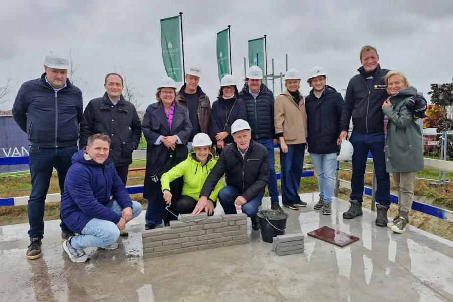 Eerste steen van De Linde Eerste steen van De Linde